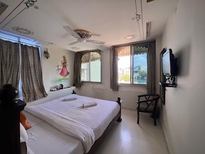 Deluxe Room | Room amenity
