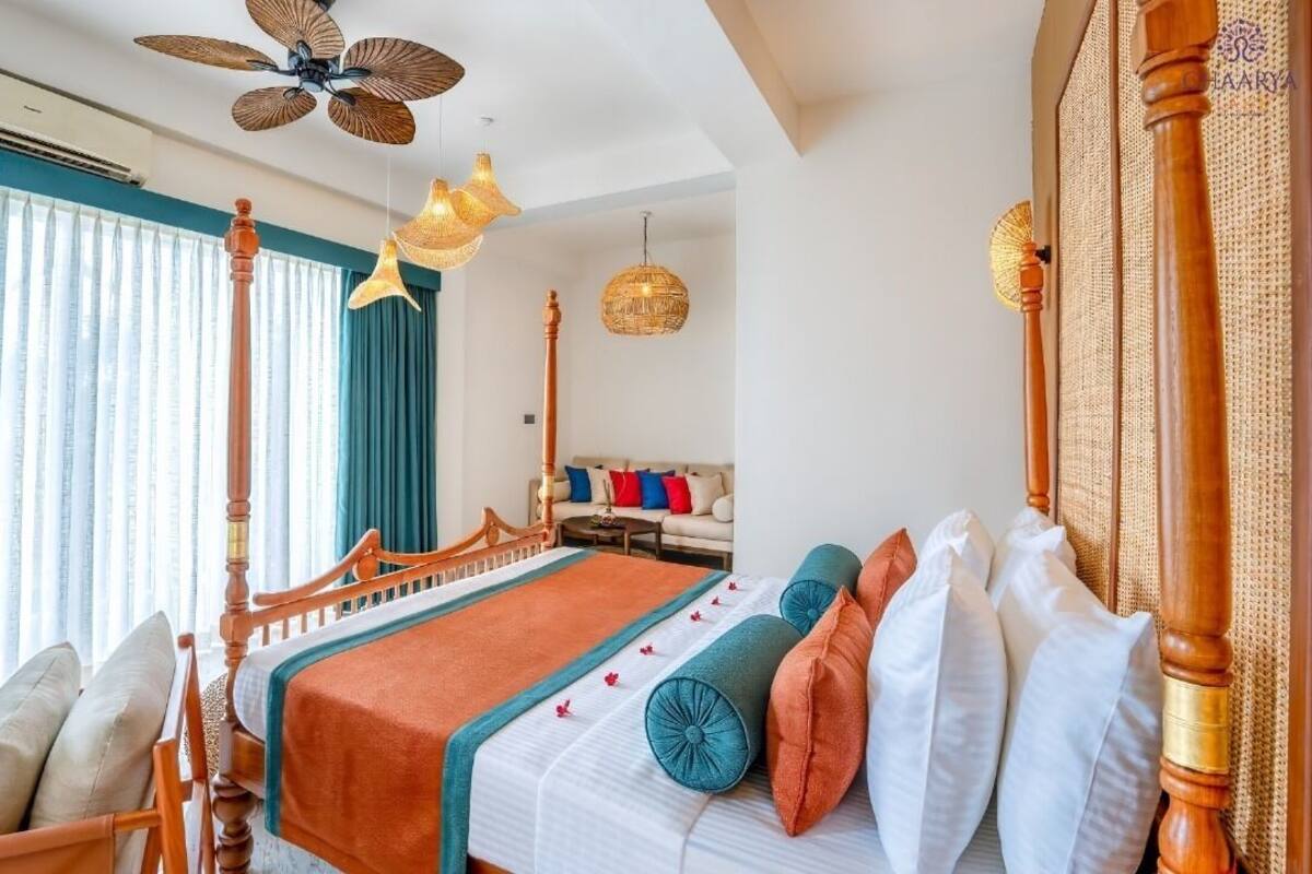 Deluxe Double Room, Balcony, Lake View | In-room safe, desk, laptop workspace, iron/ironing board (on request)