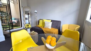 Interior - Urban sun in Broadway Sydney (Chippendale)