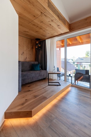 Business Comfort Balkon | In-room safe, desk, soundproofing, free WiFi