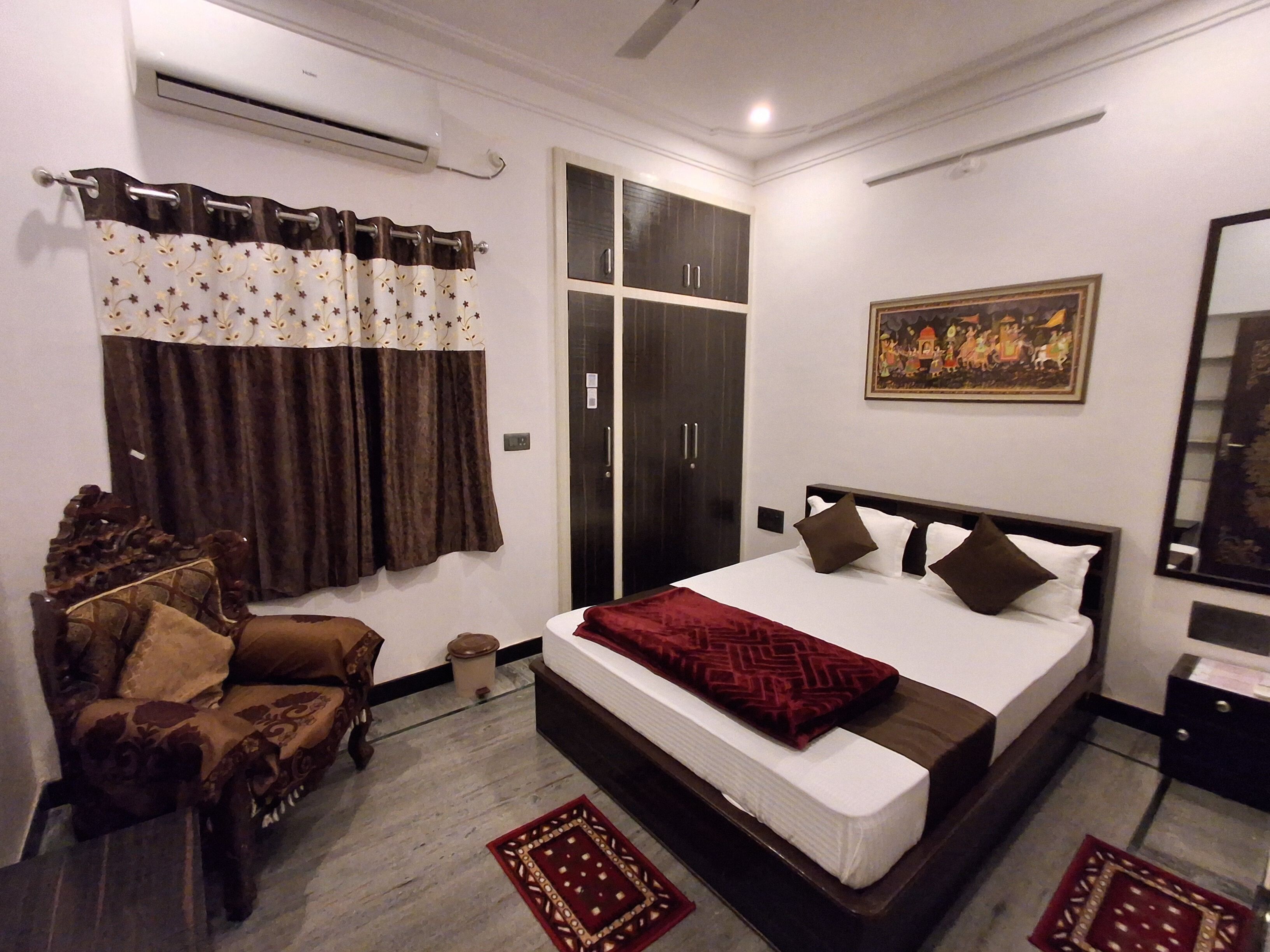 4 bedrooms, WiFi, bed sheets