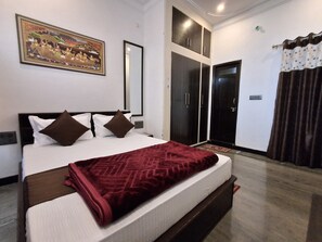 4 chambres, Wi-Fi, draps fournis