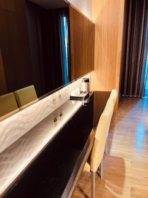 Down duvets, blackout curtains, soundproofing, free WiFi - Yunlin Business Hotel (Tuku)