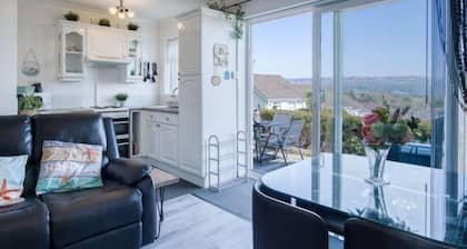 Bayview 32 - 2 Bedroom Chalet - Bayview Oxwich