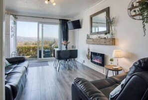 Room - Bayview 32 - 2 Bedroom Chalet - Bayview Oxwich (Penrice)