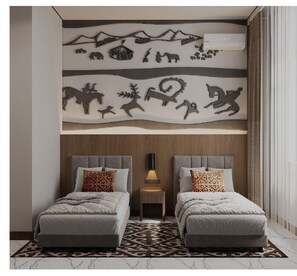 Standard Twin Room | Desk, laptop workspace, blackout curtains, soundproofing