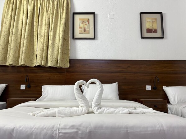 3 室のベッドルーム、アイロン / アイロン台、インターネット