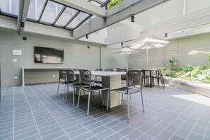 屋外ダイニングエリア