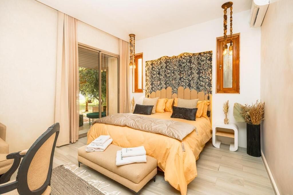 In-room safe, blackout curtains, free WiFi