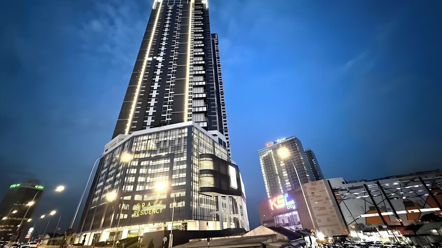 Space Residency by A----Walk 100m to KSL