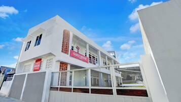 Fachada da propriedade