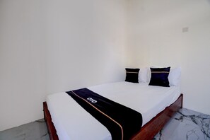 Standard Double Room | Bed sheets