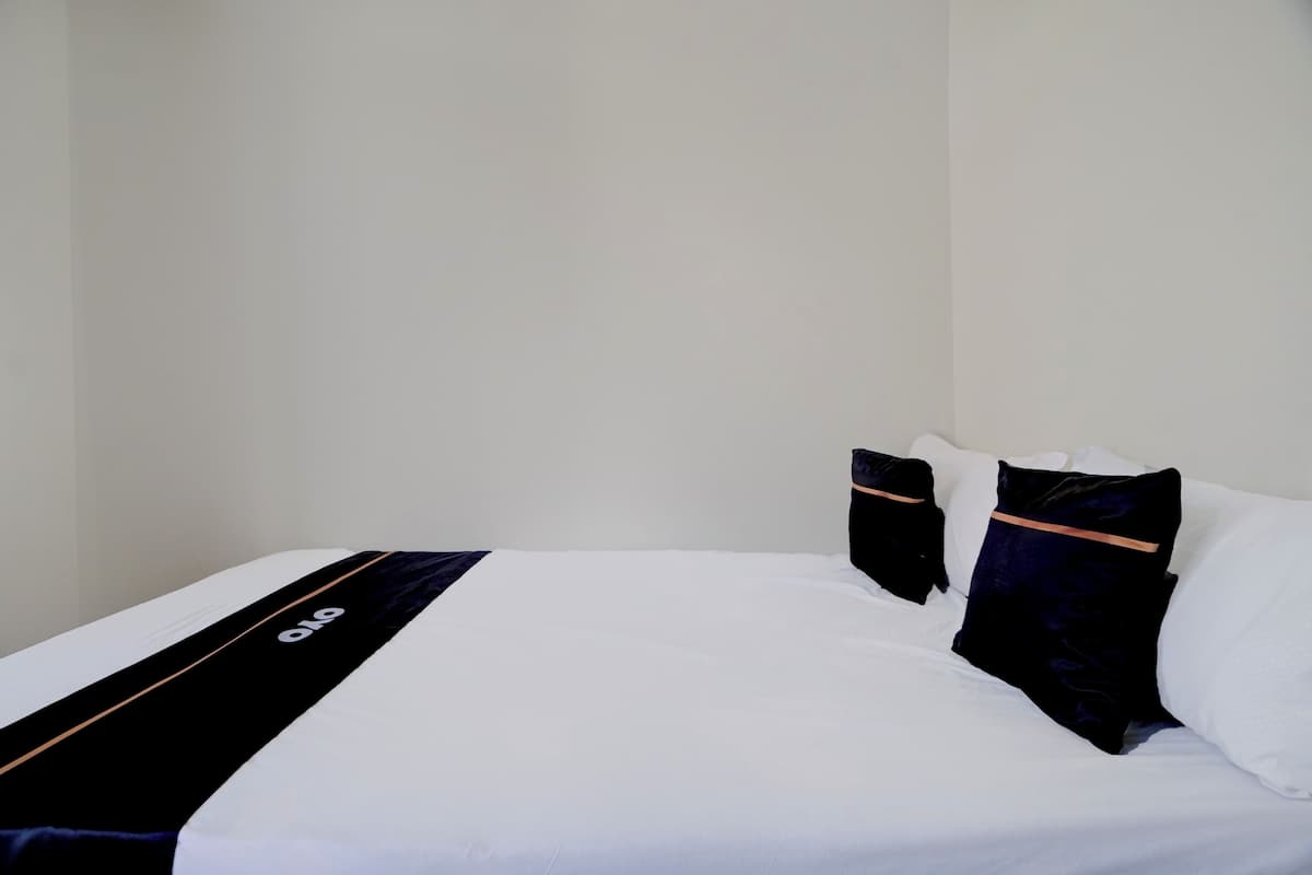 Standard Double Room | Bed sheets