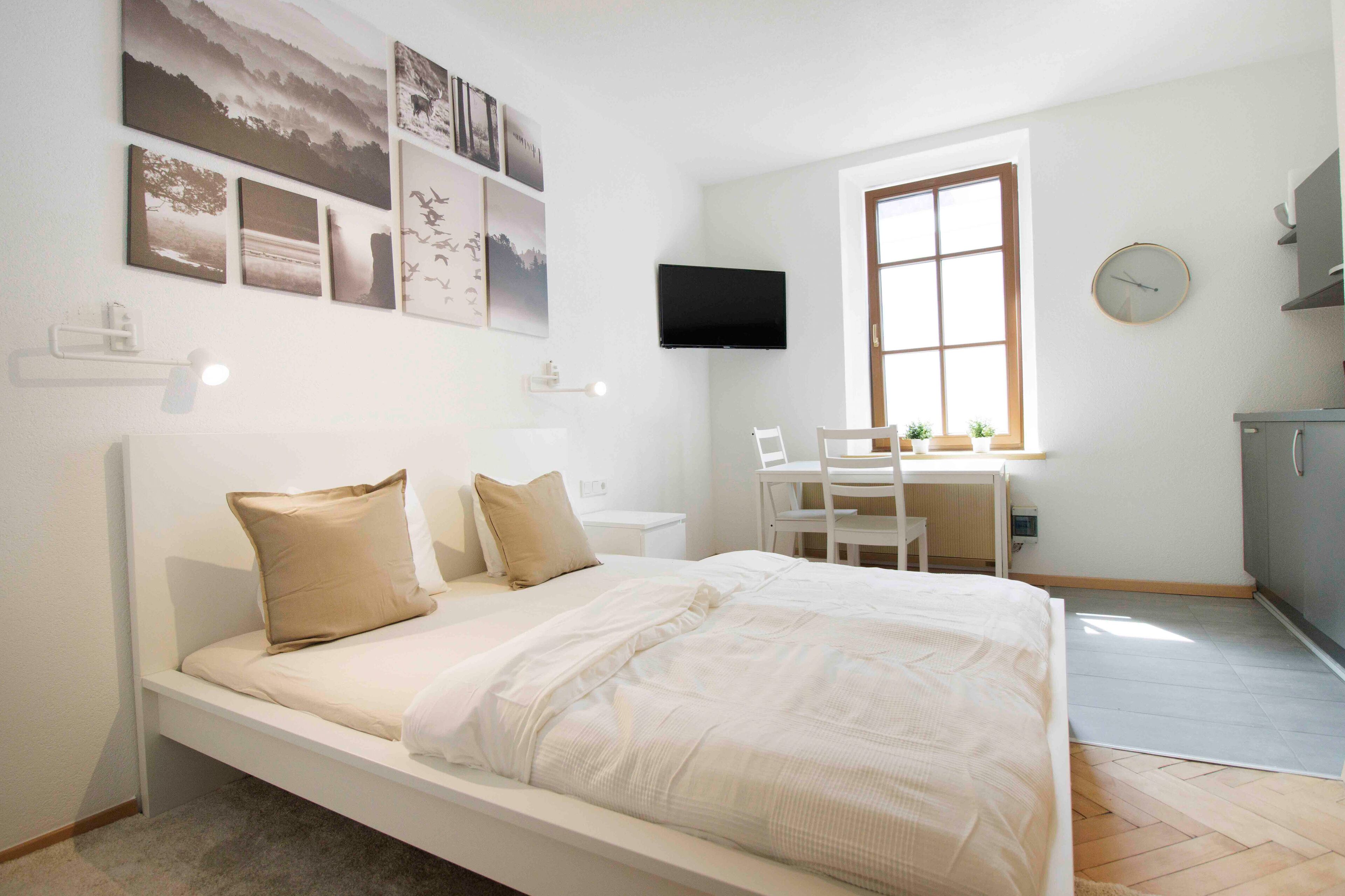 1 bedroom, WiFi, bed sheets