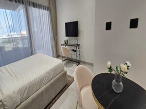 Departamento, 1 habitación, alberca privada, vista a la ciudad | 1 habitación 