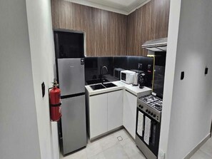 Apartment, 1 Bedroom, Private Pool, City View | Interior