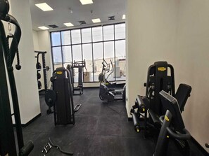Apartment, 1 Bedroom, Private Pool, City View | Fitness facility