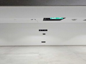 Apartment, 1 Bedroom, Private Pool, City View | Interior