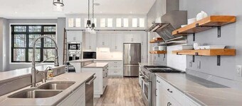 Unparalleled Crosslake Escape with Beach House