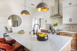 Private kitchen - Urbanchella Summary: (Atlanta)