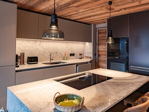 Réfrigérateur, lave-vaisselle