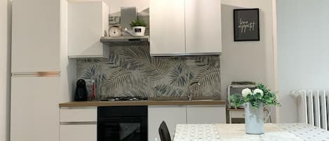 Apartment, 2 Bedrooms | Private kitchen | Fridge, oven, stovetop, espresso maker