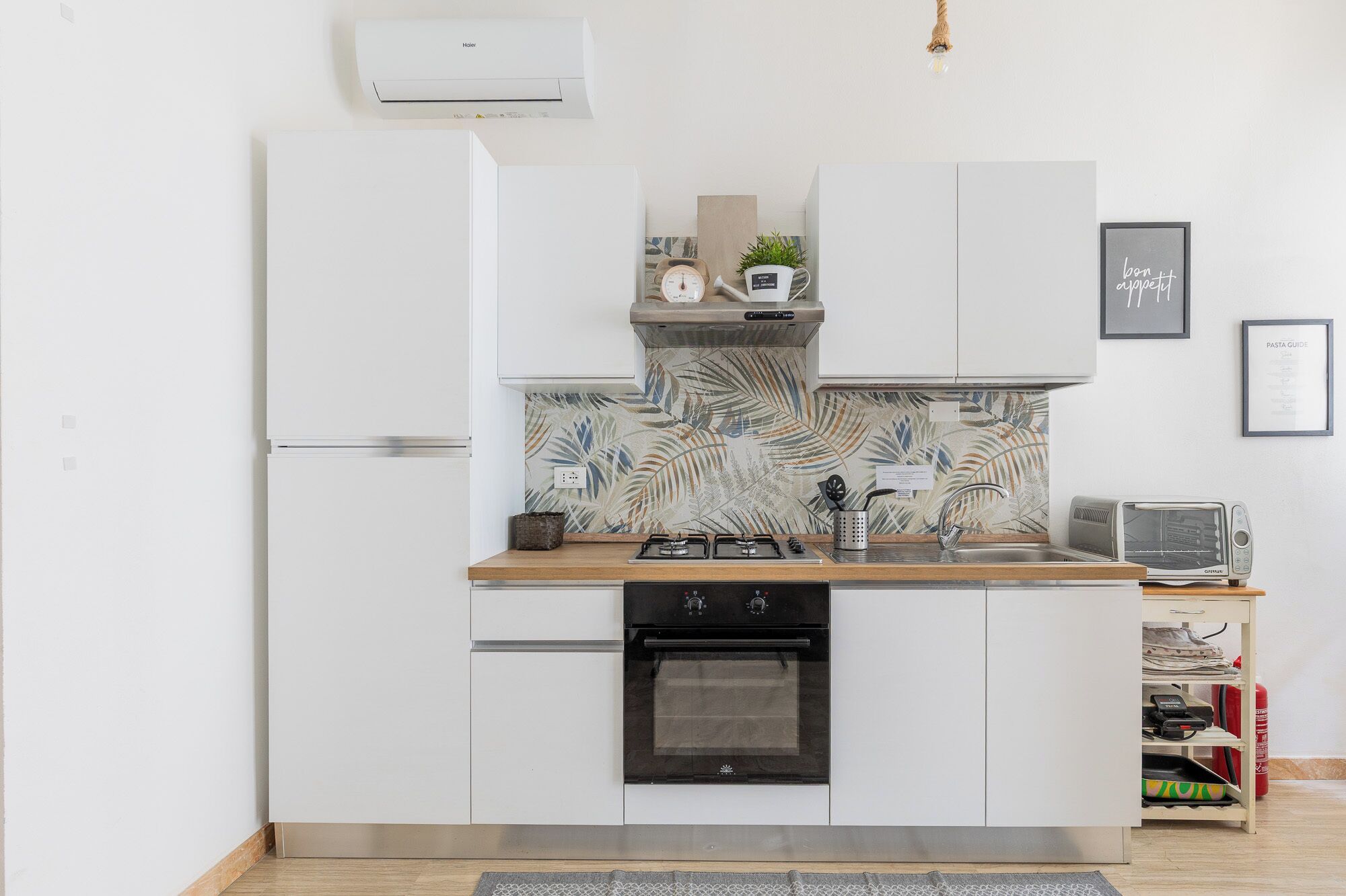 Apartment, 2 Bedrooms | Private kitchen | Fridge, oven, stovetop, espresso maker