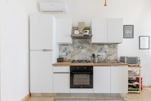 アパートメント 2 ベッドルーム | 専用キッチン | 冷蔵庫、オーブン、コンロ、エスプレッソマシン