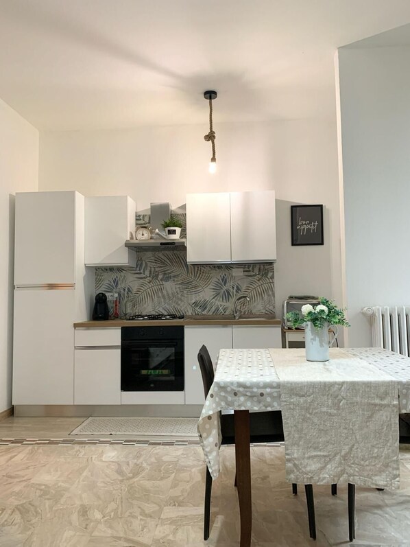 Apartment, 2 Bedrooms | Private kitchen | Fridge, oven, stovetop, espresso maker