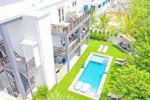 A heated pool - Gertrude's | 100% Private Resort-like home & pool, 500ft to private Siesta Key beach access! (Siesta Key)