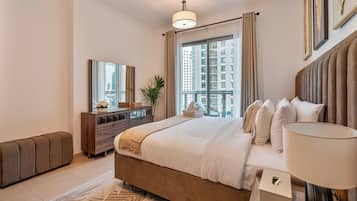 Deluxe Apartment, 1 Bedroom, Canal View | Individually decorated, individually furnished, desk, laptop workspace