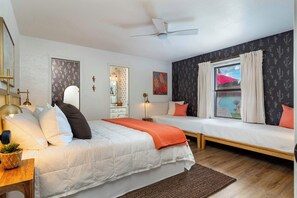 2 bedrooms, iron/ironing board, WiFi, bed sheets