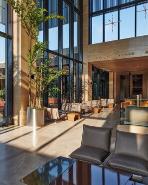 Lobby sitting area - Voyage Kundu (Antalya)