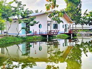 Resort Big Room | Desk, rollaway beds, free WiFi, bed sheets