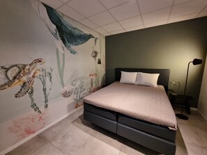 4 bedrooms, Internet, bed sheets