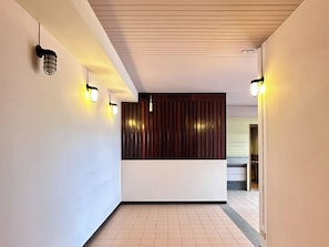 Private Room with Share Bathroom | Desk, free WiFi