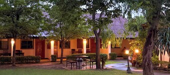 The Nine 睡房及餐廳  