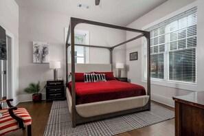 3 bedrooms, desk, iron/ironing board, travel cot