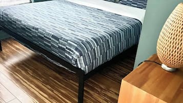 3 slaapkamers, een bureau, een strijkplank/strijkijzer, gratis wifi