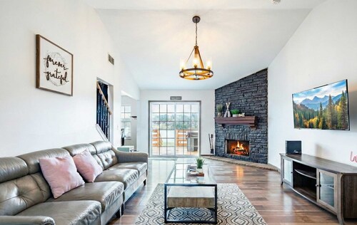 ‼️3BR Lakefront in Nashville w/ BBQ & Hot Tub