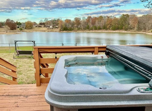 ‼️3BR Lakefront in Nashville w/ BBQ & Hot Tub