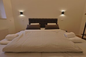 1 habitación, wifi y ropa de cama