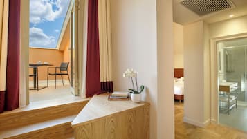 Deluxe-Zimmer, 1 King-Bett und Schlafsofa, Terrasse | Terrasse/Patio