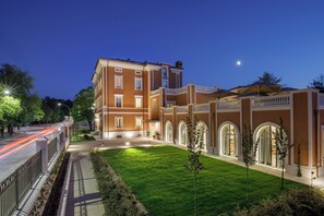 واجهة المنشأة