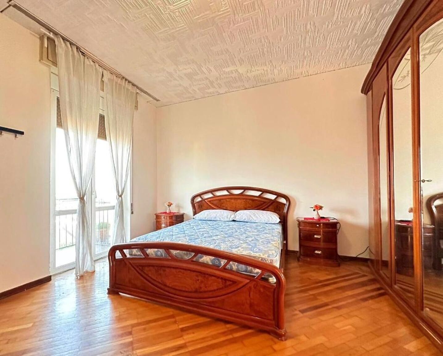 3 多间卧室、熨斗/熨衣板、WiFi、床单