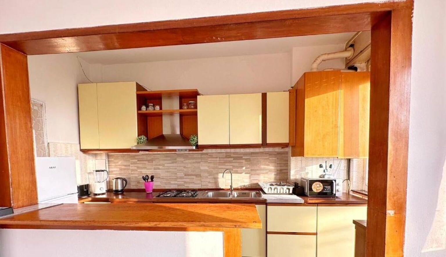 Micro-ondes, four, plaque de cuisson, lave-vaisselle