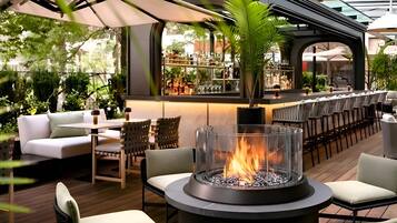 3 bares o lounges, bar en la azotea, lounge en el lobby