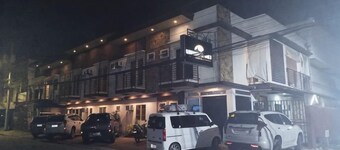 LIVEWIRE PLANET SUITES