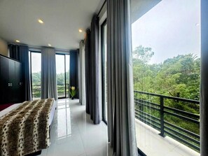 Deluxe Double Room, Garden View - Pearl White Residency  (Polonnaruwa)