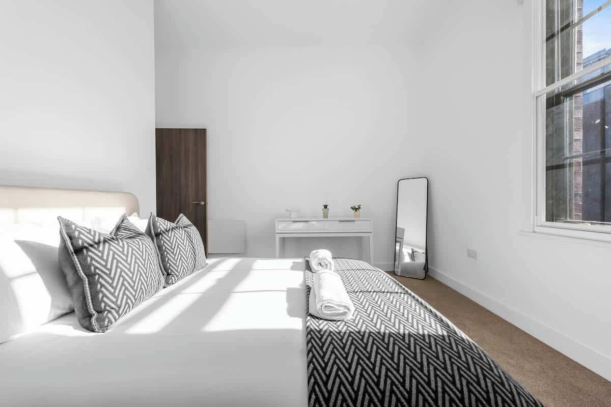 2 bedrooms, iron/ironing board, travel cot, WiFi